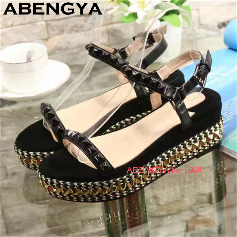 Classic Fashion Thick Sole Pla - огляд і ціна Leather Classic Strap